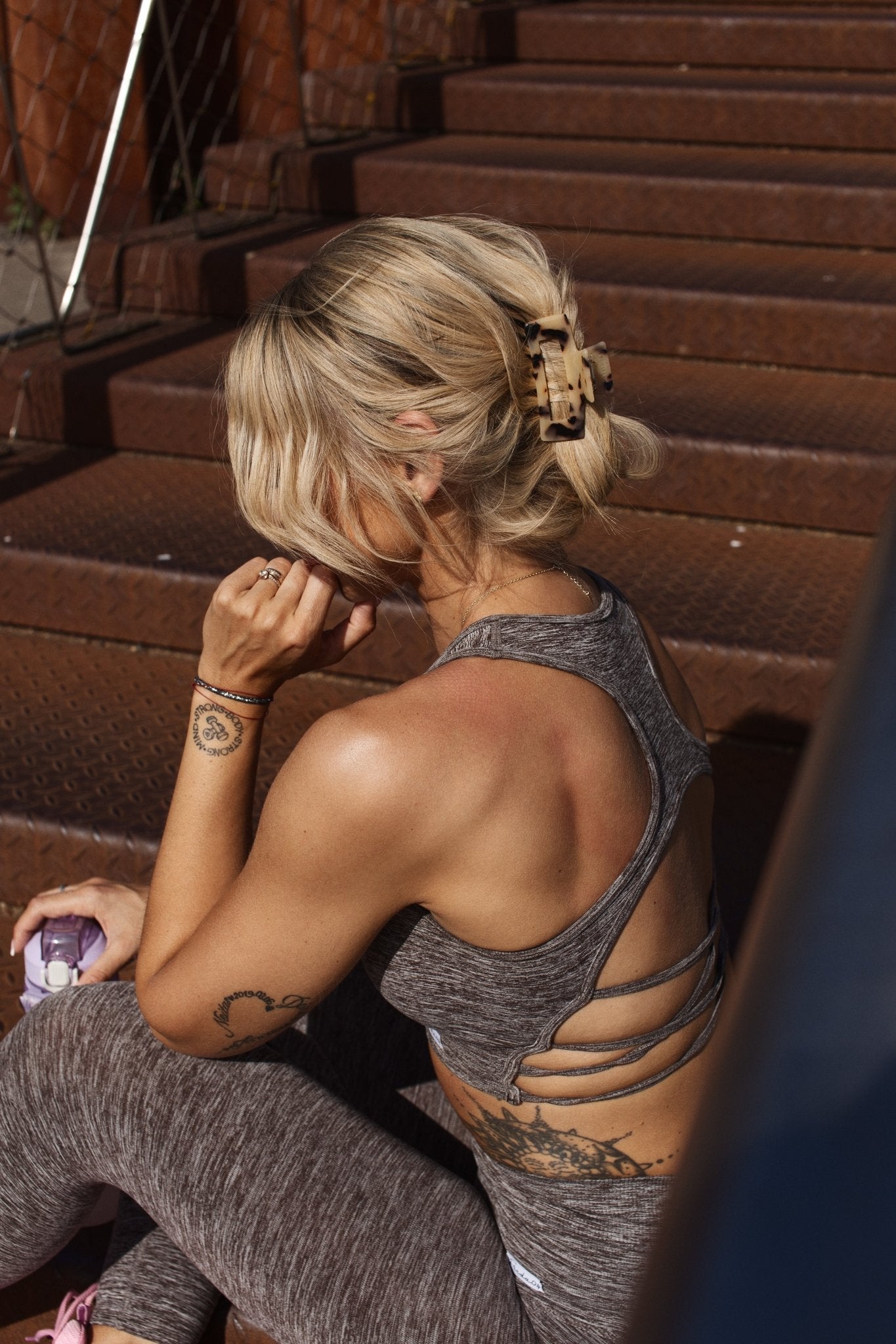 Nora plaukų segtukas - migdolų latė - Amitié